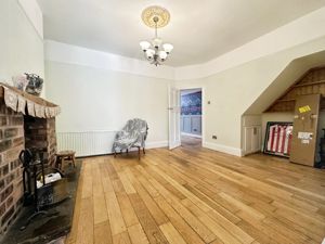 Dining Room- click for photo gallery